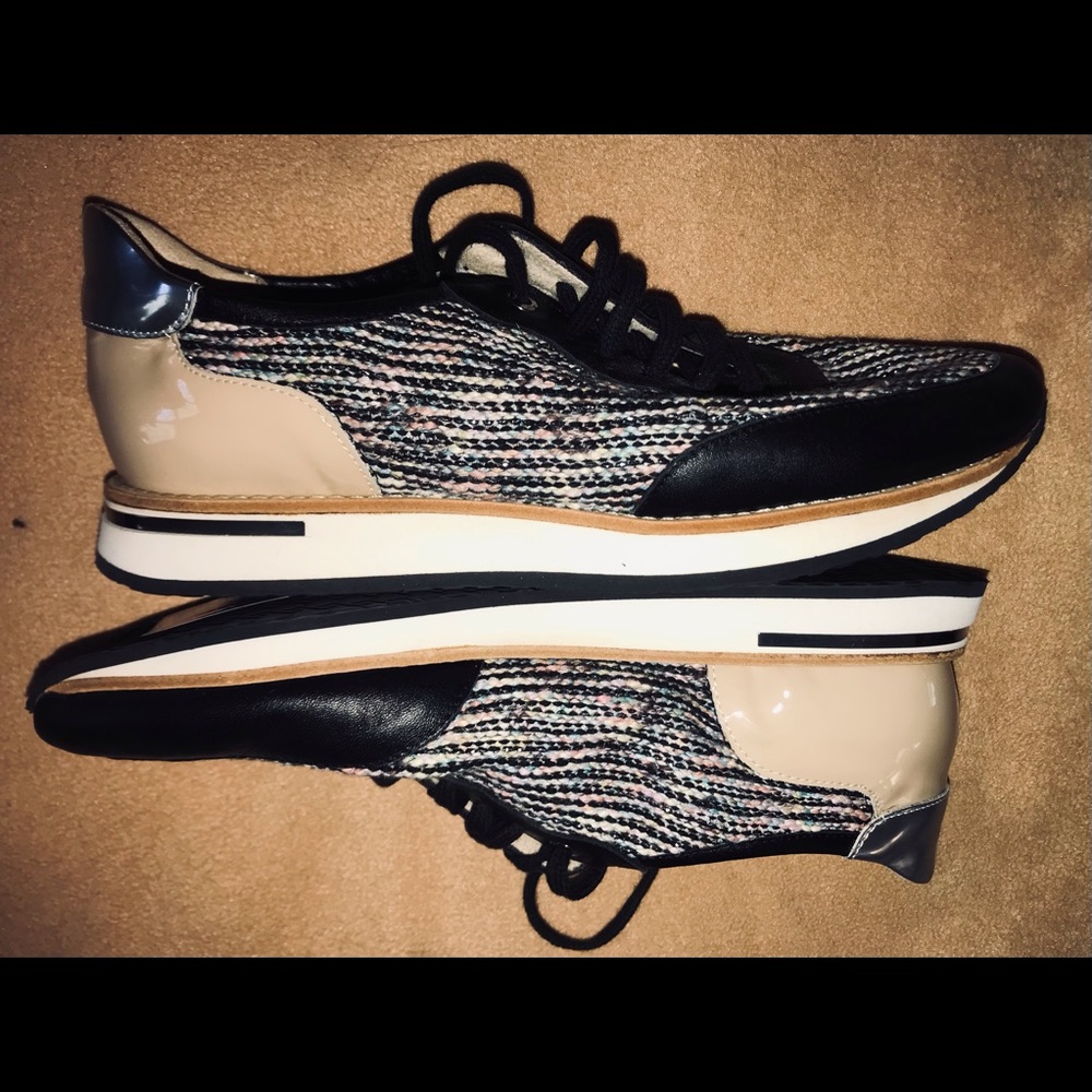 Aquatalia Women’s Sporty Sneakers NWOB Size 9